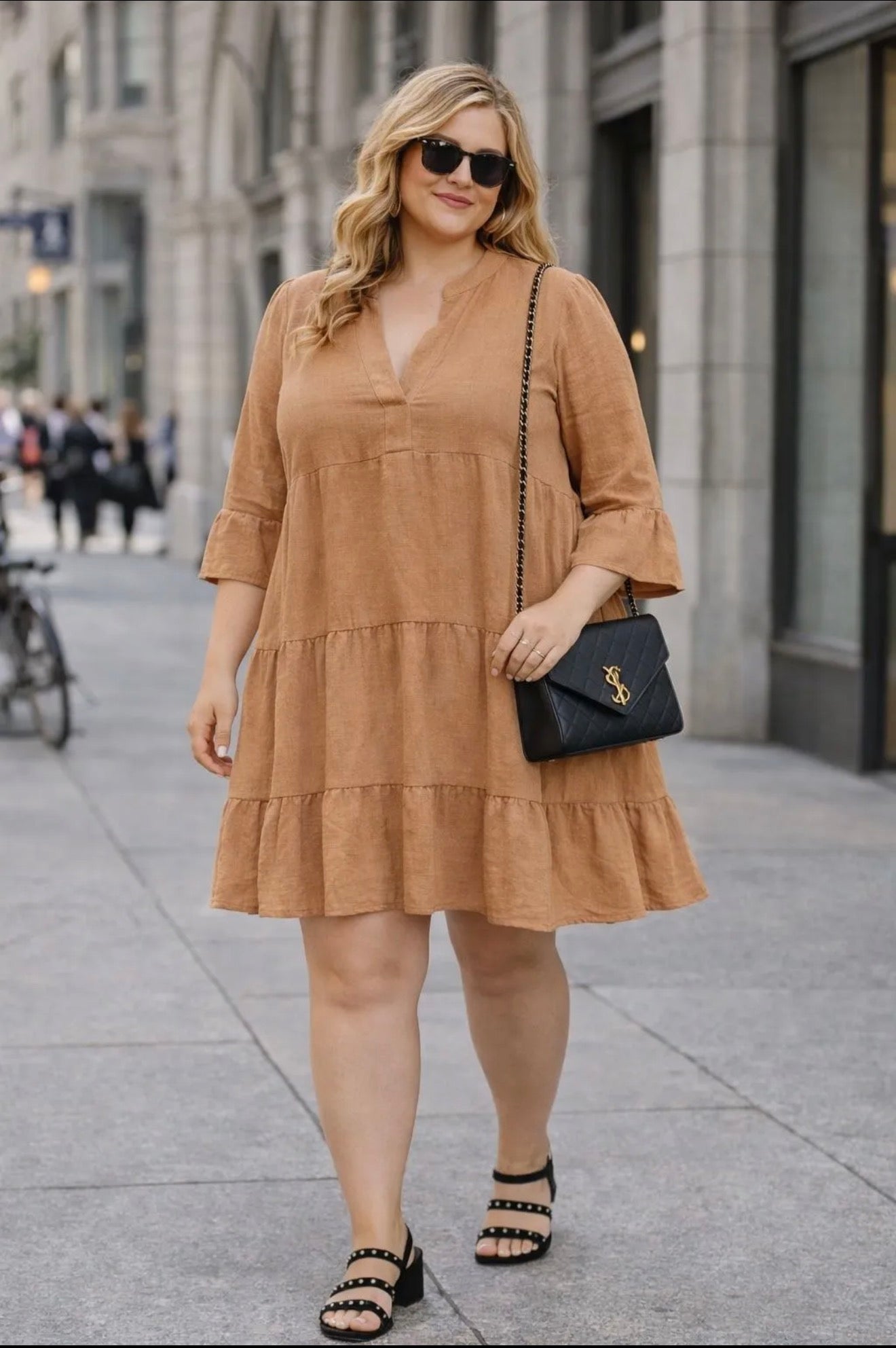 Robe fluide à volants – Camel