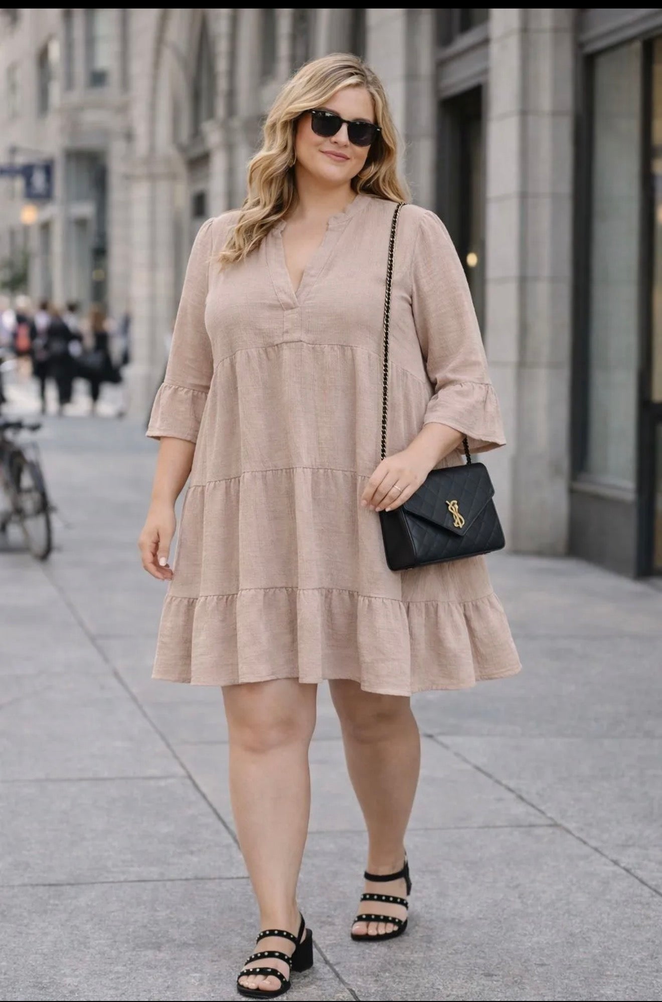 Robe fluide à volants – Beige