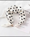 Foulard Satin à Pois avec Anneau Perle